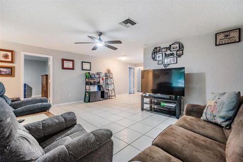 House in Clearwater, Florida 3 bedrooms, 116.69 sq.m. № 1879775 - photo 12