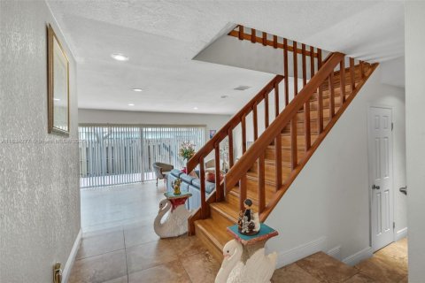 Townhouse in Plantation, Florida 4 bedrooms, 187.66 sq.m. № 1818211 - photo 6