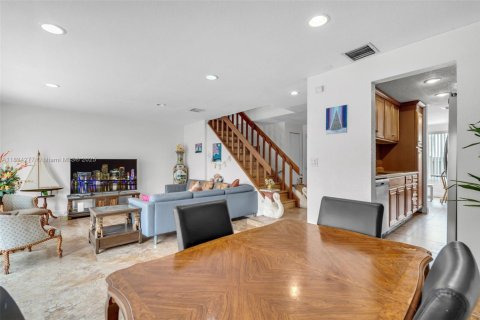 Townhouse in Plantation, Florida 4 bedrooms, 187.66 sq.m. № 1818211 - photo 12