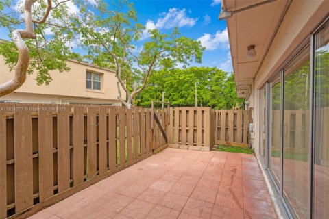 Townhouse in Plantation, Florida 4 bedrooms, 187.66 sq.m. № 1818211 - photo 30