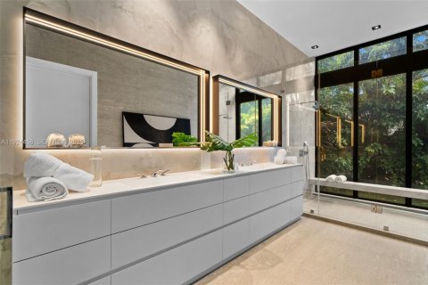 Casa en venta en Golden Beach, Florida, 6 dormitorios, 506.97 m2 № 1983511 - foto 16