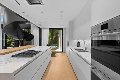 Casa en venta en Golden Beach, Florida, 6 dormitorios, 506.97 m2 № 1983511 - foto 22