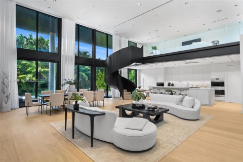 Casa en venta en Golden Beach, Florida, 6 dormitorios, 506.97 m2 № 1983511 - foto 1