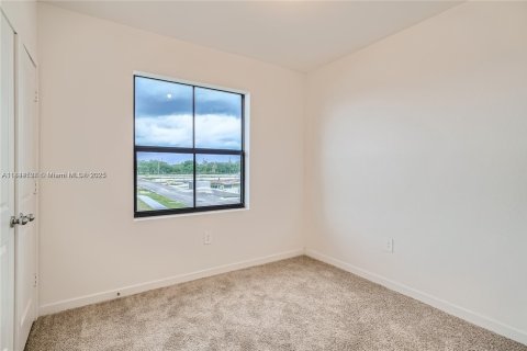 Townhouse in Florida City, Florida 3 bedrooms, 133.78 sq.m. № 1839480 - photo 17