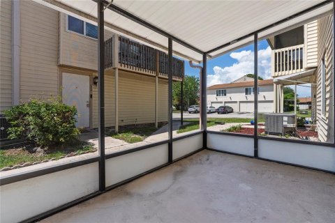 Condo in Kissimmee, Florida, 2 bedrooms № 2228403 - photo 17