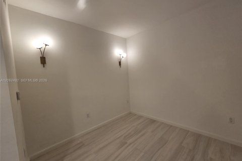 Снять в аренду кондоминиум в Майами, Флорида 1 спальня, 81.1м2, № 2254175 - фото 12