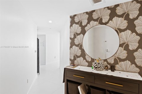 Купить кондоминиум в Майами, Флорида 2 спальни, 118.82м2, № 1738243 - фото 4