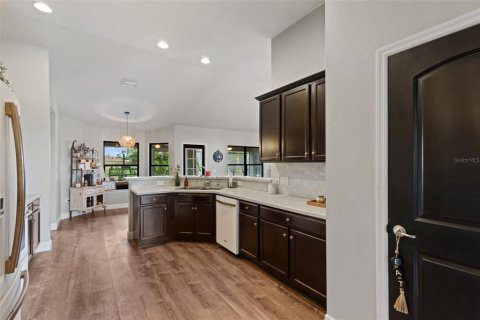 House in Cape Coral, Florida 4 bedrooms, 216.46 sq.m. № 1899074 - photo 8