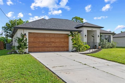 House in Cape Coral, Florida 4 bedrooms, 216.46 sq.m. № 1899074 - photo 27