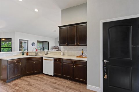 House in Cape Coral, Florida 4 bedrooms, 216.46 sq.m. № 1899074 - photo 10