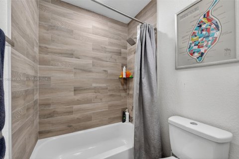 Villa ou maison à vendre à Plantation, Floride: 2 chambres, 89.19 m2 № 1954487 - photo 16