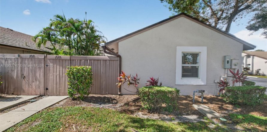 Villa ou maison à Plantation, Floride 2 chambres, 89.19 m2 № 1954487