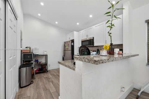 Villa ou maison à vendre à Plantation, Floride: 2 chambres, 89.19 m2 № 1954487 - photo 5