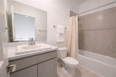 Touwnhouse à vendre à Florida City, Floride: 2 chambres, 112.23 m2 № 2009632 - photo 11