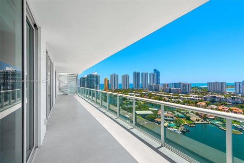Condo in Sunny Isles Beach, Florida, 3 bedrooms  № 1863475 - photo 8