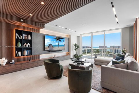Condo in Sunny Isles Beach, Florida, 3 bedrooms  № 1863475 - photo 1