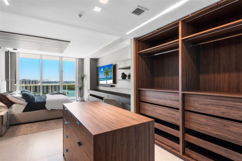 Condo in Sunny Isles Beach, Florida, 3 bedrooms  № 1863475 - photo 19