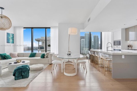 Снять в аренду кондоминиум в Майами, Флорида 4 спальни, 254.83м2, № 2034435 - фото 17