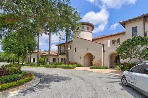 House in Boca Raton, Florida 4 bedrooms, 397.81 sq.m. № 2383252 - photo 29