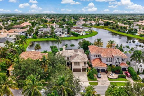 House in Boca Raton, Florida 4 bedrooms, 397.81 sq.m. № 2383252 - photo 2