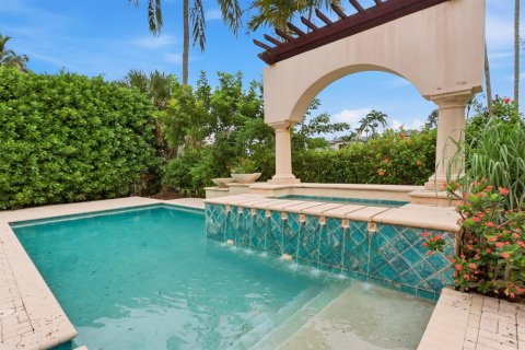 House in Boca Raton, Florida 4 bedrooms, 397.81 sq.m. № 2383252 - photo 25