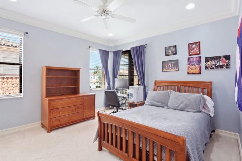 House in Boca Raton, Florida 4 bedrooms, 397.81 sq.m. № 2383252 - photo 22