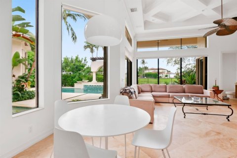House in Boca Raton, Florida 4 bedrooms, 397.81 sq.m. № 2383252 - photo 7