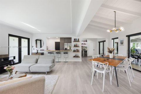 Купить виллу или дом в Пайнкрест, Флорида 4 спальни, 165.92м2, № 2008889 - фото 11