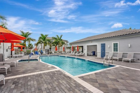 Townhouse in Coral Springs, Florida 4 bedrooms, 172.15 sq.m. № 2077708 - photo 11
