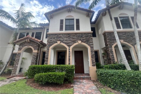 Adosado en Homestead, Florida 3 dormitorios, 130.25 m2 № 2060900