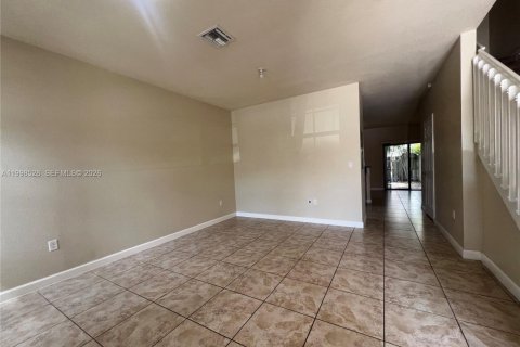 Townhouse in Homestead, Florida 3 bedrooms, 130.25 sq.m. № 2060900 - photo 8