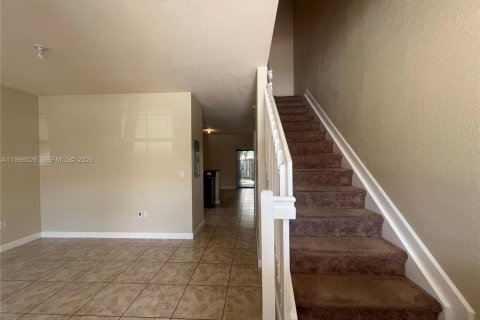 Townhouse in Homestead, Florida 3 bedrooms, 130.25 sq.m. № 2060900 - photo 6