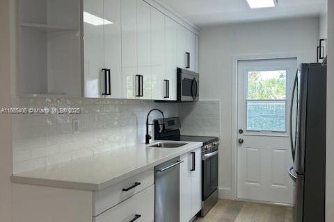 House in Lauderhill, Florida 3 bedrooms № 1893309 - photo 8