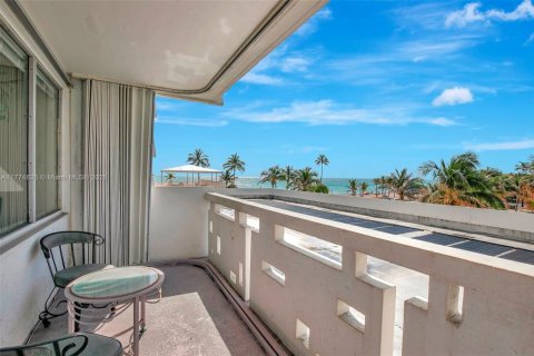 Condominio en venta en Hollywood, Florida, 1 dormitorio, 75.44 m2 № 1937642 - foto 17