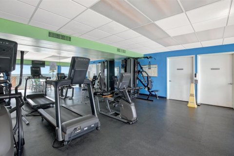 Condominio en venta en Hollywood, Florida, 1 dormitorio, 75.44 m2 № 1937642 - foto 22