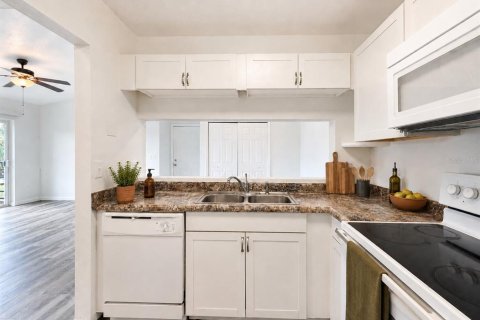 Copropriété à louer à Orlando, Floride: 2 chambres, 86.77 m2 № 2299976 - photo 9