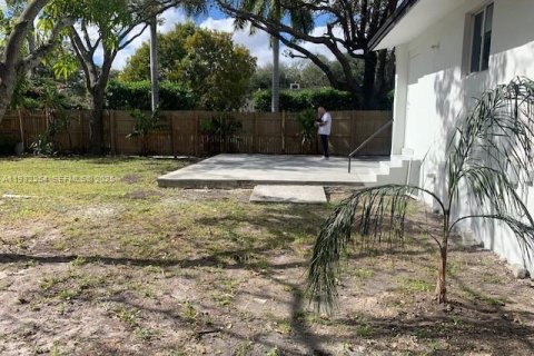 Снять в аренду виллу или дом в Майами, Флорида 2 спальни, 114.46м2, № 1990818 - фото 5