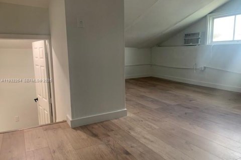 Снять в аренду виллу или дом в Майами, Флорида 2 спальни, 114.46м2, № 1990818 - фото 20