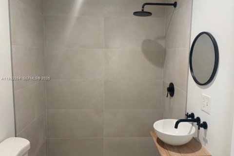 Снять в аренду виллу или дом в Майами, Флорида 2 спальни, 114.46м2, № 1990818 - фото 11