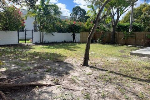 Снять в аренду виллу или дом в Майами, Флорида 2 спальни, 114.46м2, № 1990818 - фото 4