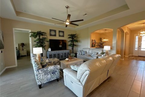 House in Punta Gorda, Florida 4 bedrooms, 208.57 sq.m. № 750954 - photo 3