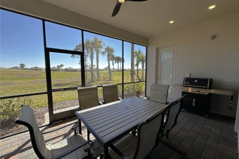 House in Punta Gorda, Florida 4 bedrooms, 208.57 sq.m. № 750954 - photo 2