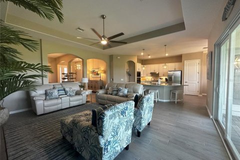 House in Punta Gorda, Florida 4 bedrooms, 208.57 sq.m. № 750954 - photo 12