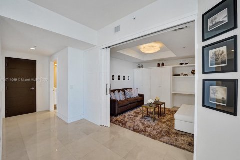 Condo in North Miami Beach, Florida, 3 bedrooms  № 1463452 - photo 9