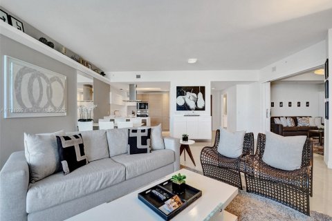 Condo in North Miami Beach, Florida, 3 bedrooms  № 1463452 - photo 23