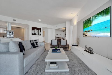 Condo in North Miami Beach, Florida, 3 bedrooms  № 1463452 - photo 20