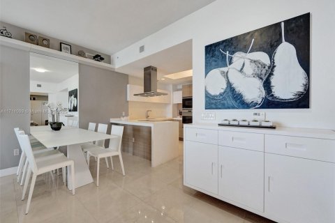 Condo in North Miami Beach, Florida, 3 bedrooms  № 1463452 - photo 30