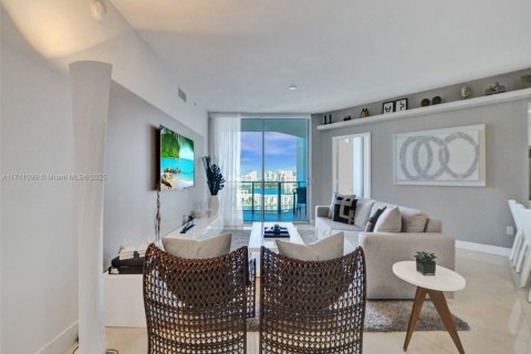 Condo in North Miami Beach, Florida, 3 bedrooms  № 1463452 - photo 15