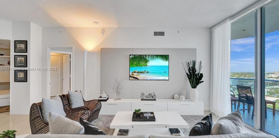 Condo in North Miami Beach, Florida, 3 bedrooms № 1463452