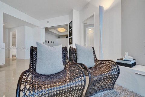 Condo in North Miami Beach, Florida, 3 bedrooms  № 1463452 - photo 24